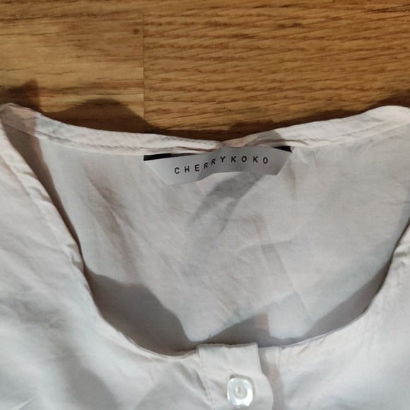 Cherrykoko short-sleeve blouse - Picture 3 of 5